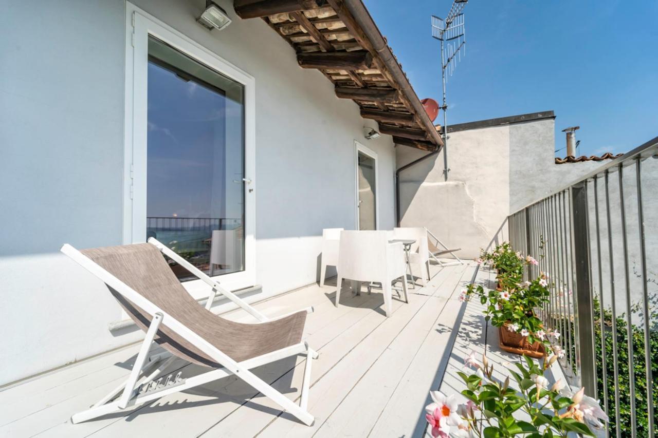 La House Villa